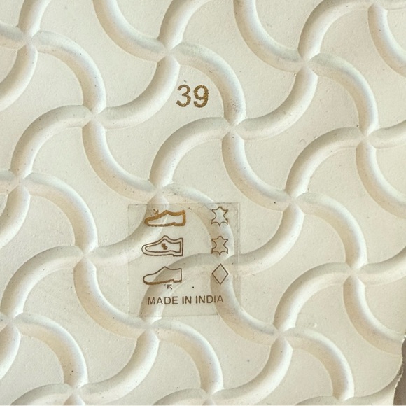 Anthropologie Woven Sandals In Gold Size 39 - Picture 8 of 10